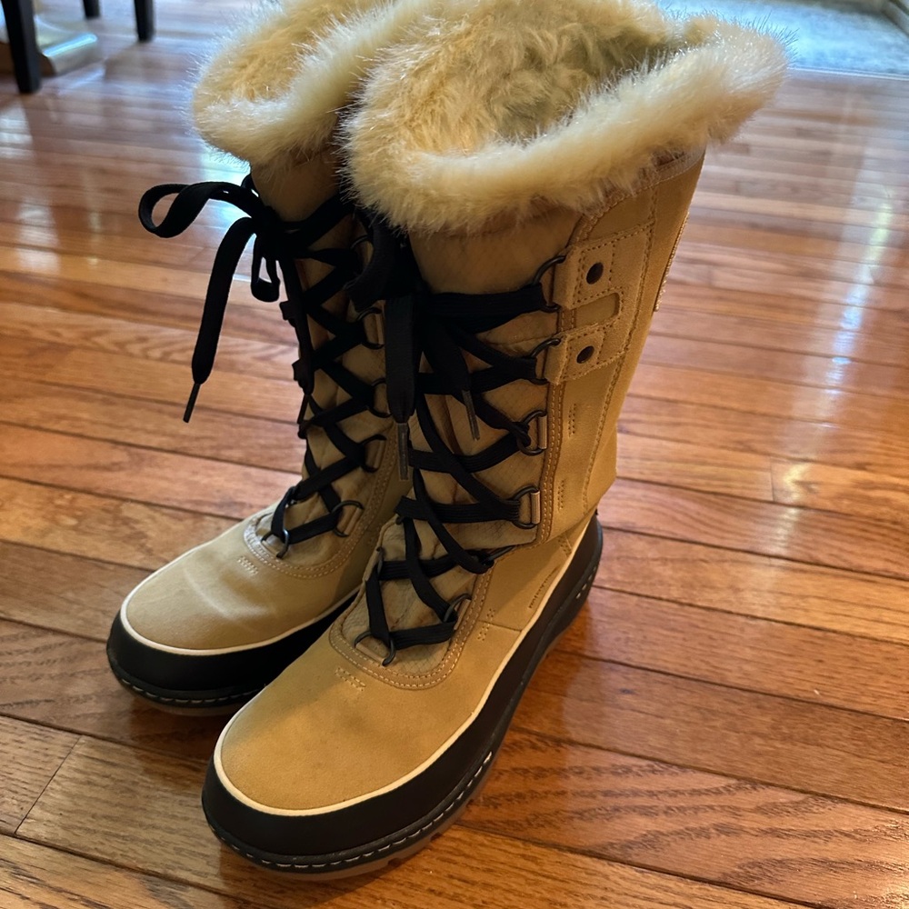 Sorel Joan of Arctic Insulated Boots LIKE NEW sz 8